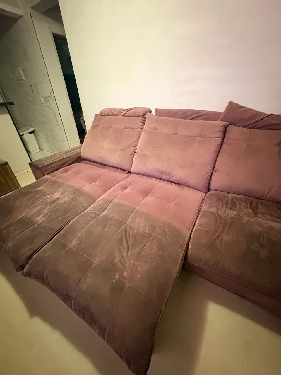 Vendo sofá retrátil  3 lugares 