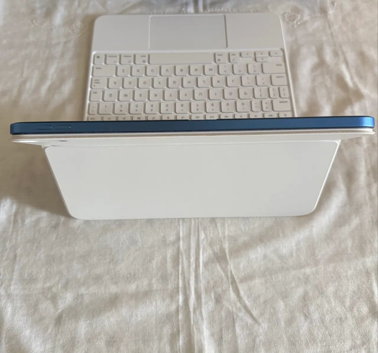 Apple iPad (10ª geração) 10.9" Wi-Fi 64gb + Magic Keyboard GRANDE OPORTUNIDADE! - Foto 2