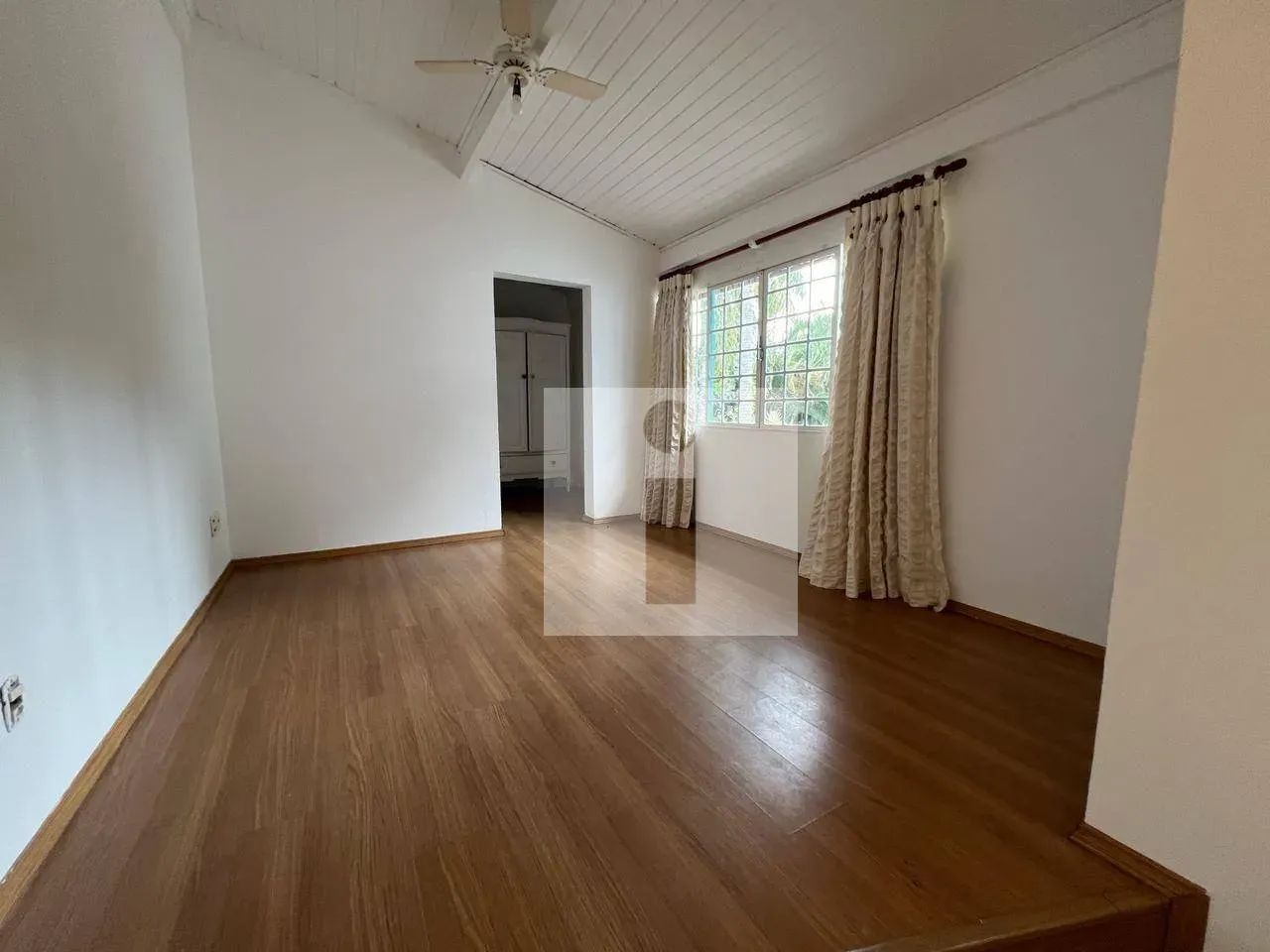 CASA RUSTICA COM OTIMO ESPAÇO EXTERNO! - Foto 3