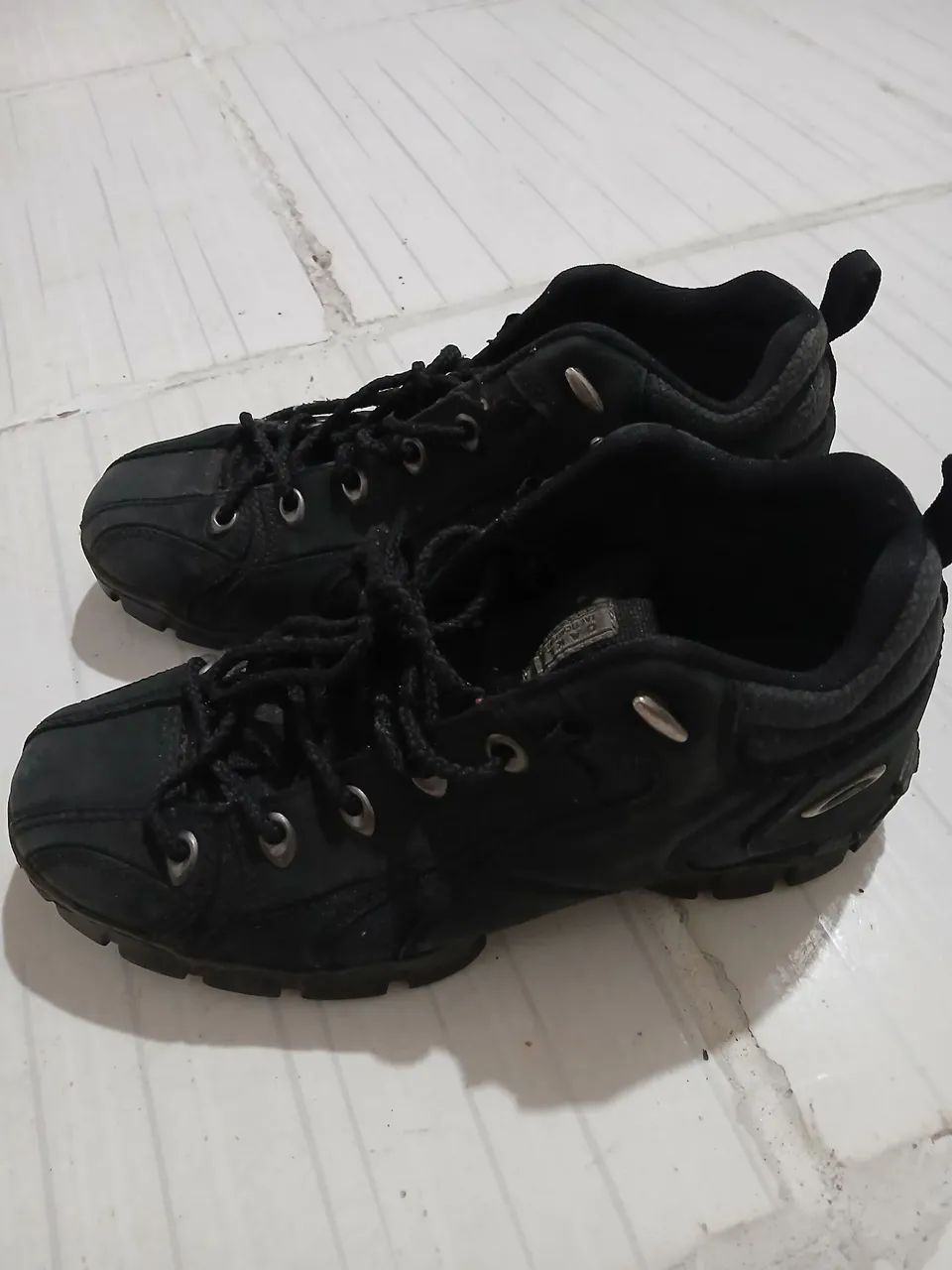 Vendo sapatos USADOS - Foto 2