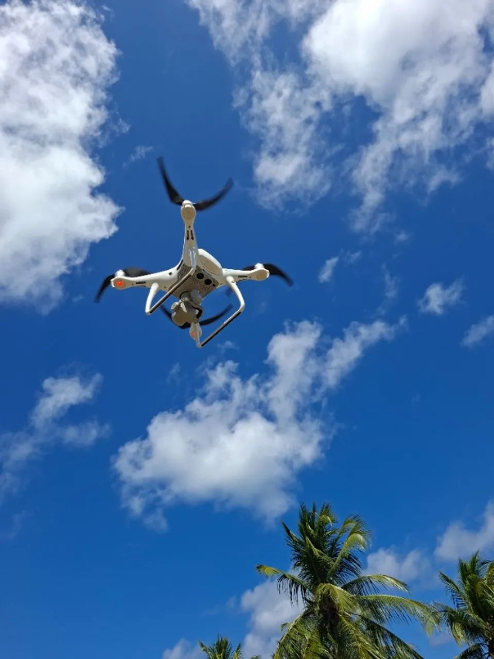 drone DJI Phantom 4 pro