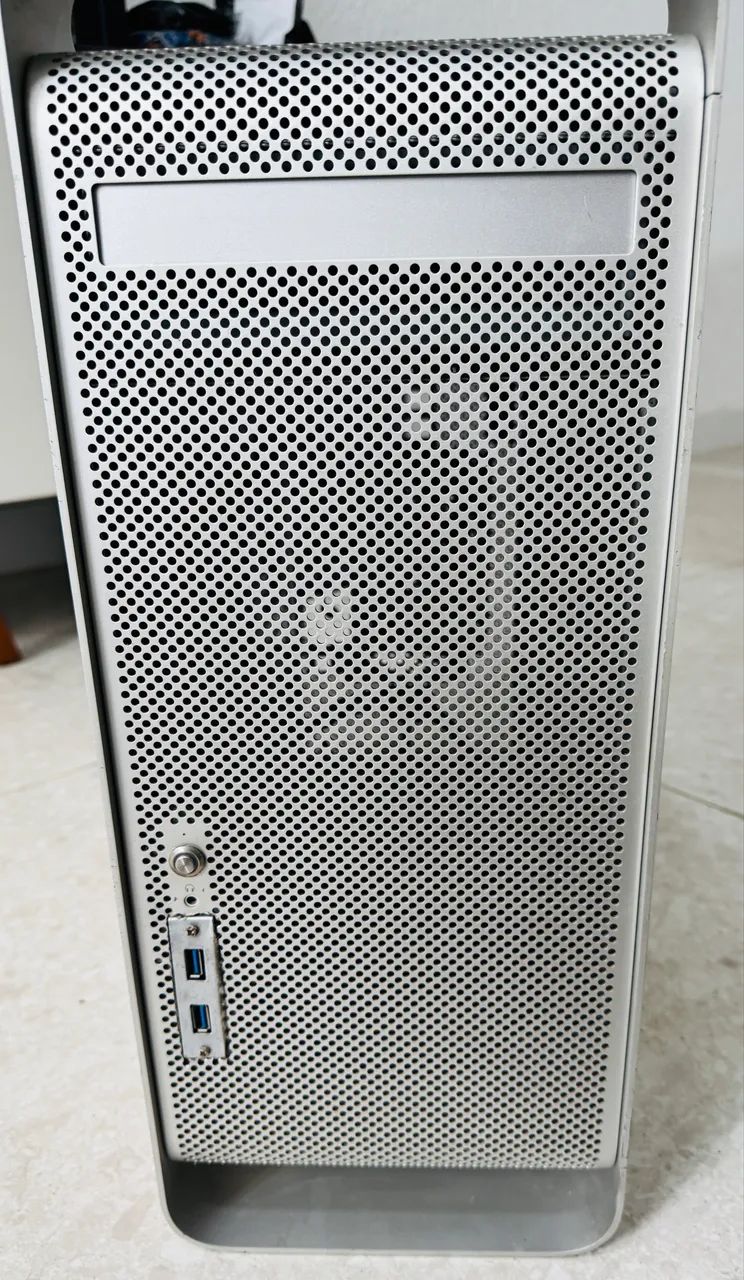 Gabinete Mac Pro Adaptado pra ATX Hackintosh
