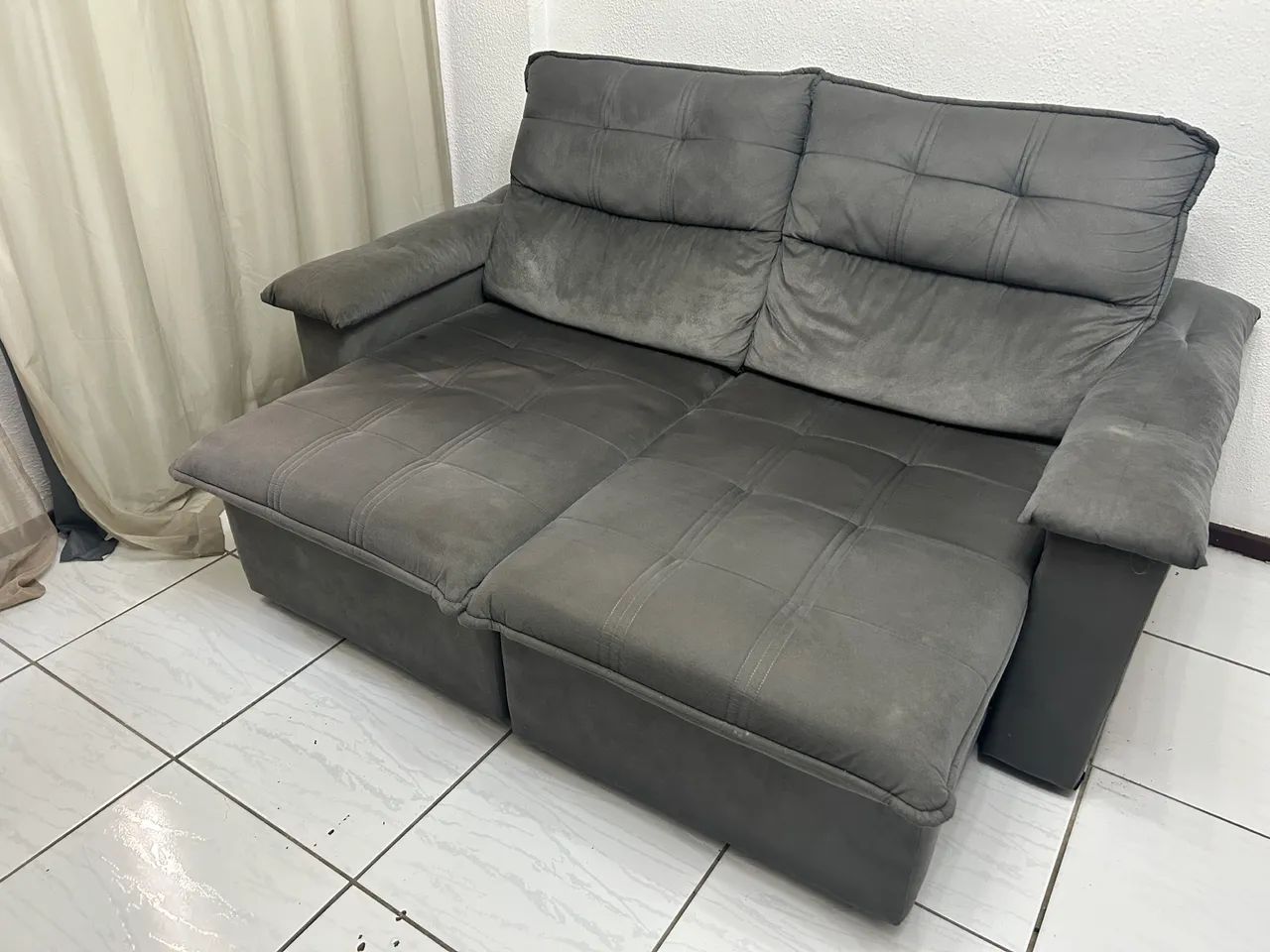 SOFÁ RETRÁTIL CINZA - Foto 2