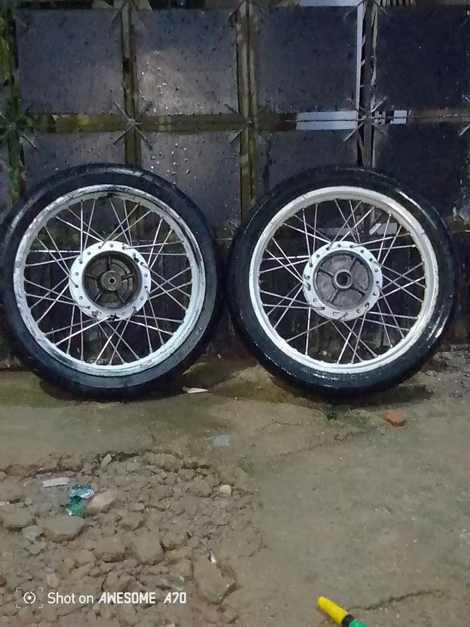 Roda traseira e dianteira completa 