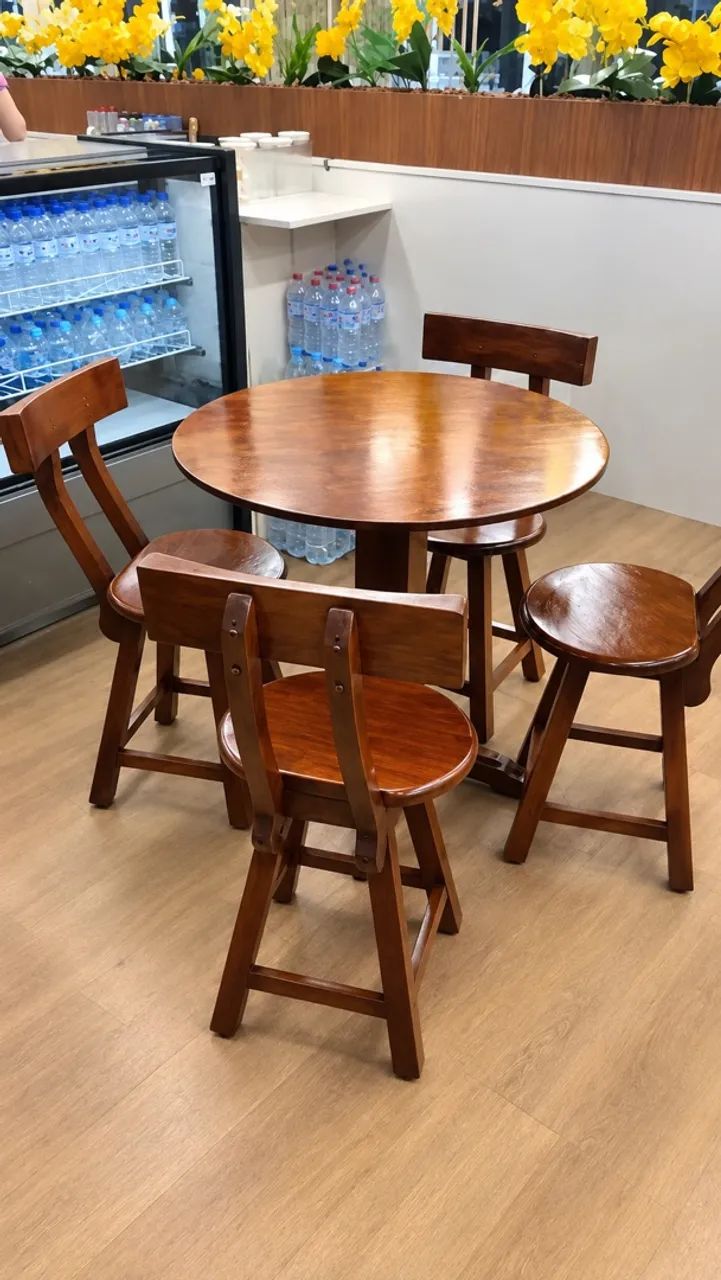 Banqueta de madeira 