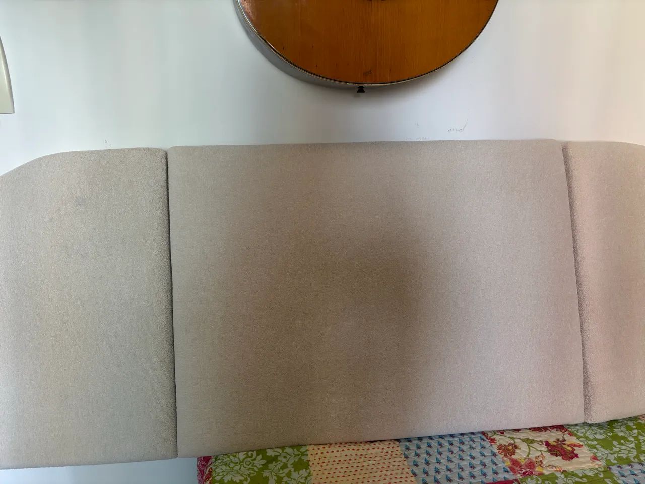 Cabeceira de cama boucle
