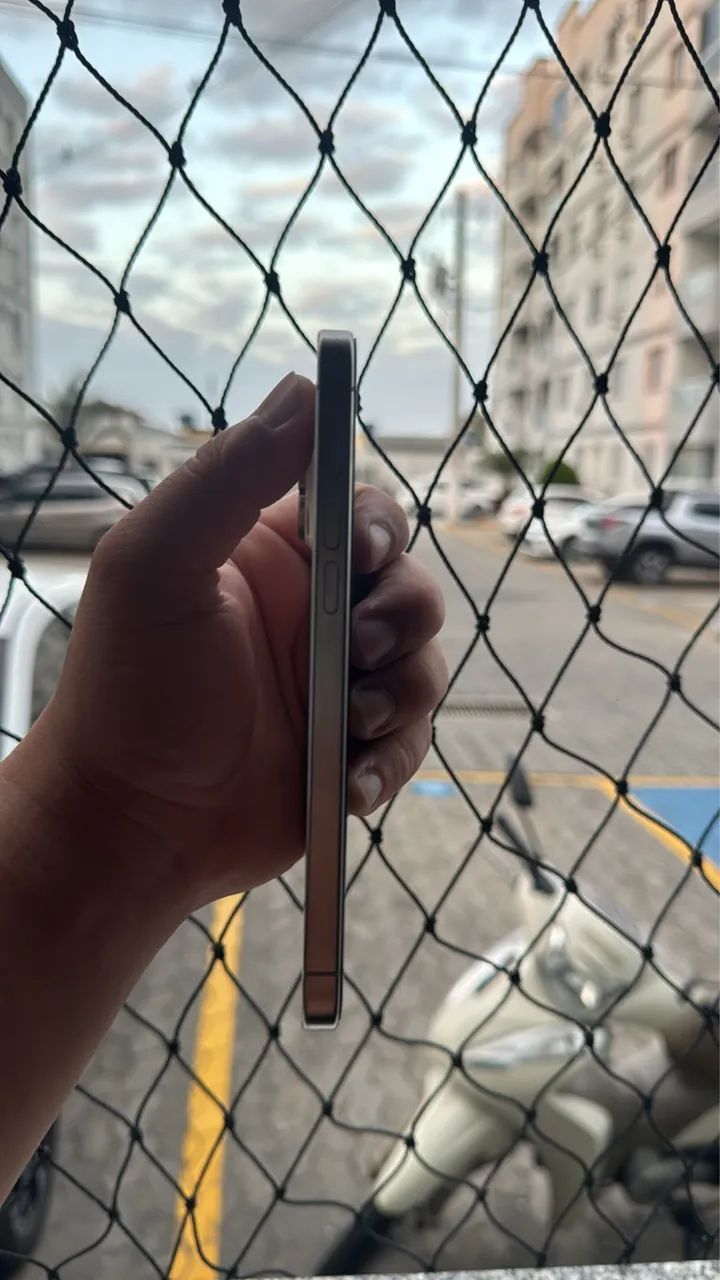 Vendo Iphone 15 Pro Max - Foto 4