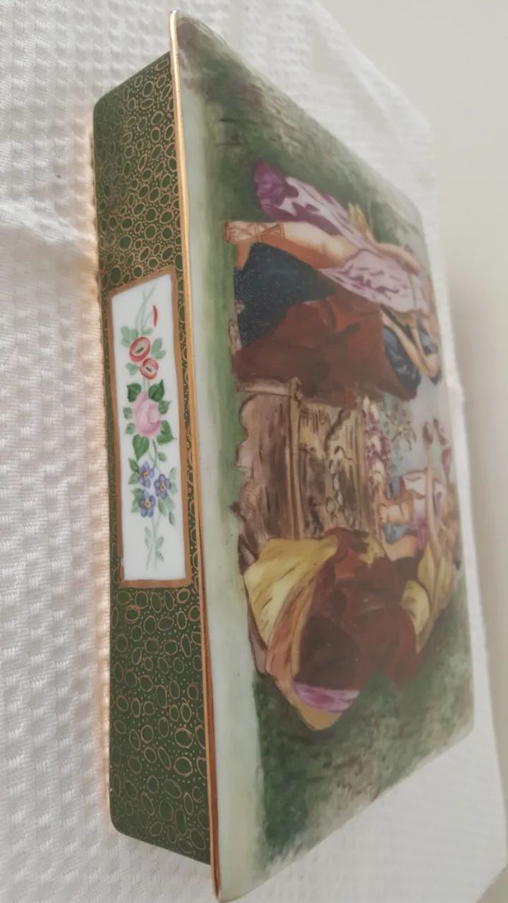 Porta joia de porcelana antiga  - Foto 2