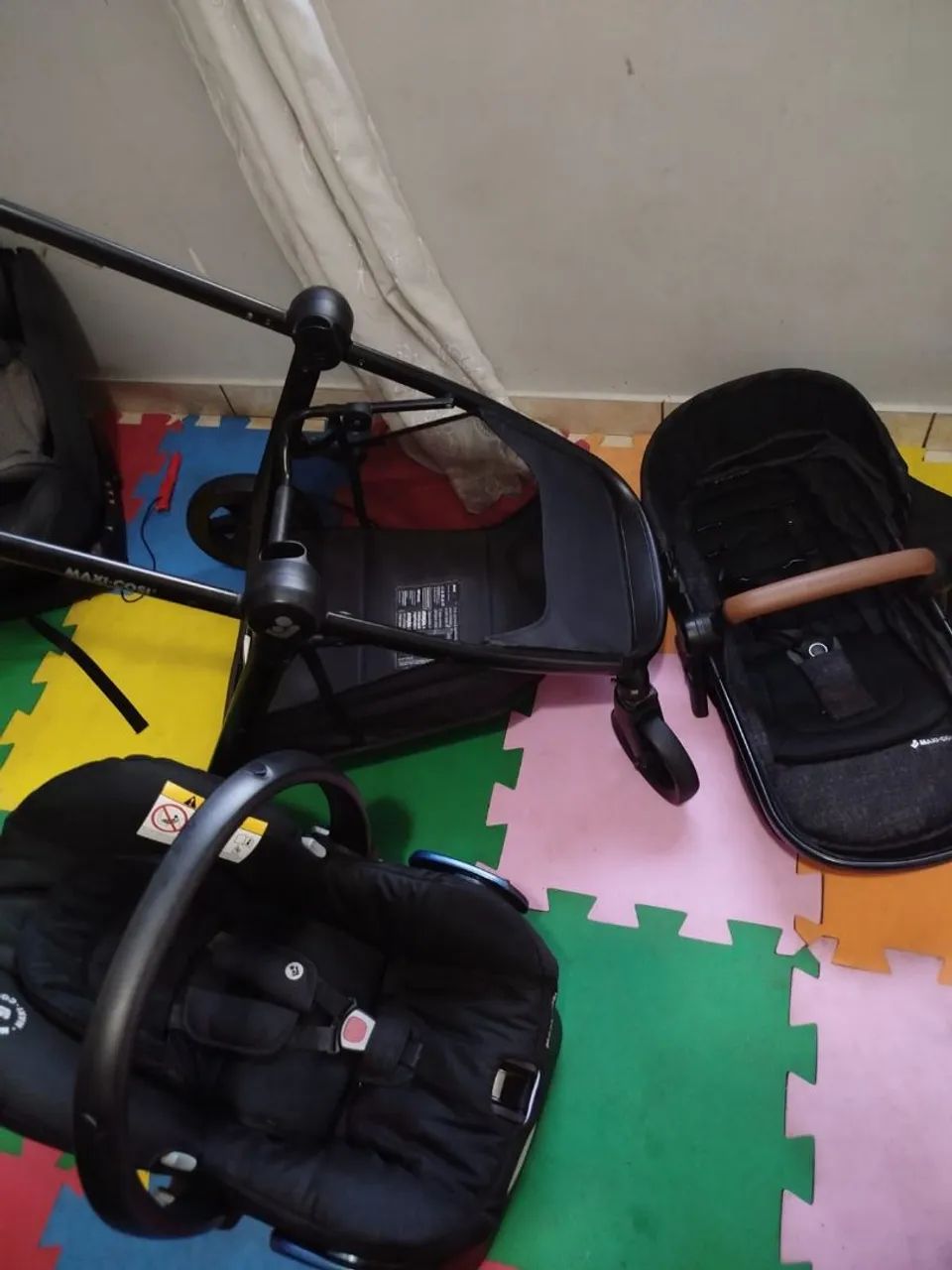 Carrinho Maxicosi Com Bebê Conforto e base  - Foto 2