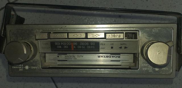 Rádio toca fitas roadstar