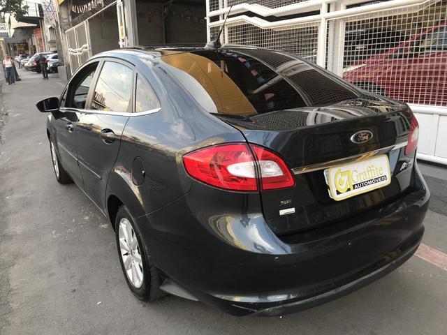 New Fiesta Sedan 1.6 Manual 2011 - Foto 6