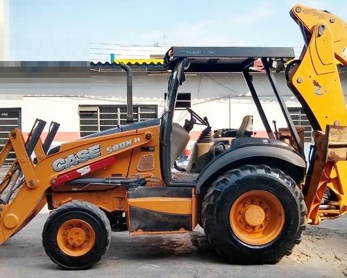 Retroescavadeira CASE 580N 4x4