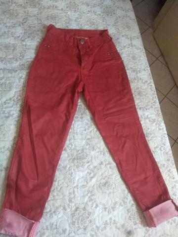 Calça jeans vermelha
