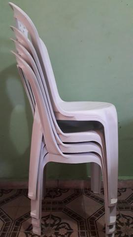 Cadeiras de Plástico - Foto 4