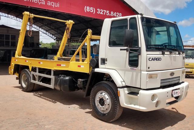 Ford Cargo 1317 Poli guindaste ano 2011