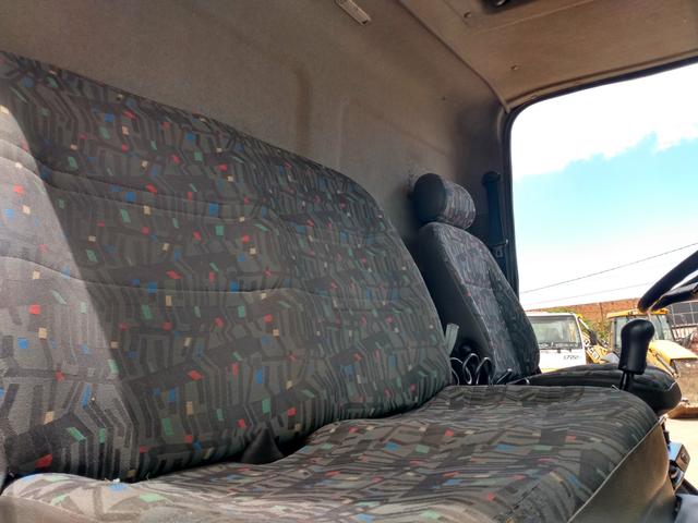 Ford Cargo 1317 Poli guindaste ano 2011 - Foto 12