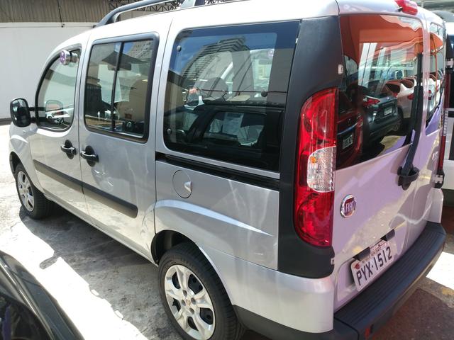 DOBLO ESSENCE 1.8 FLEX ANO 2017 7 Lugares COMPLETO