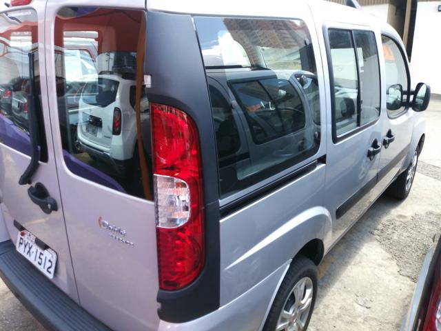 DOBLO ESSENCE 1.8 FLEX ANO 2017 7 Lugares COMPLETO - Foto 2