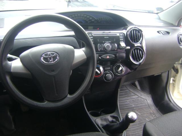 Toyota Etios 1.3 x 2014/2014 3519-1102 Simone - Foto 17