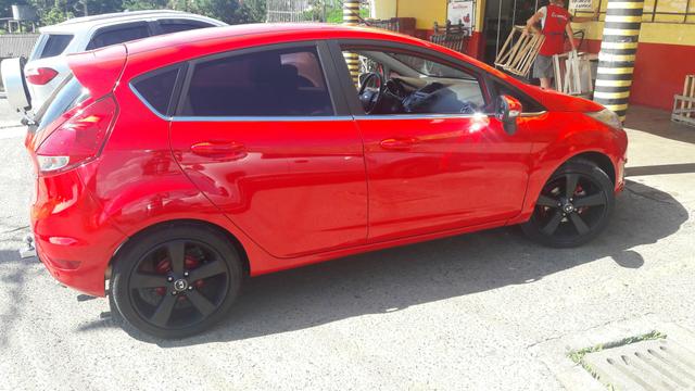 New fiesta titanium