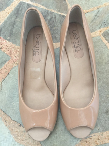 peep toe anabela nude