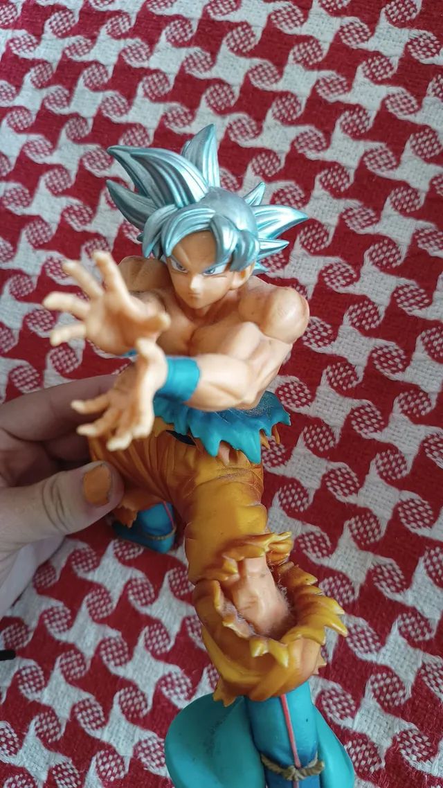 Boneco do Goku Instinto Superior - Opções e Melhores Preços