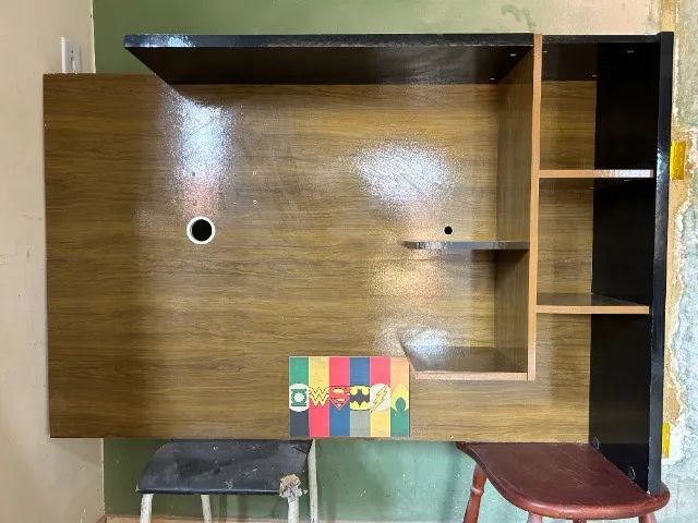 Painel de TV com nichos