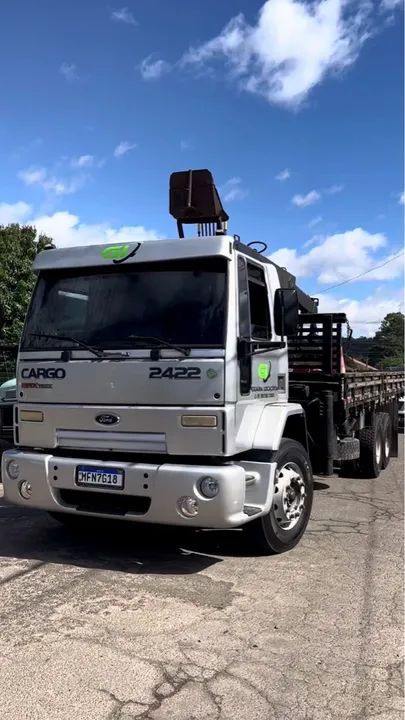 Cargo 2422 garra florestal 