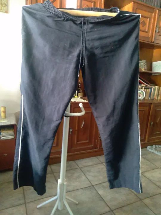 Calça tactel preta