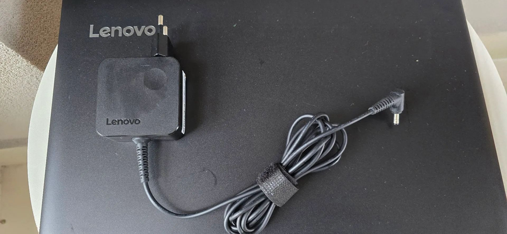 Notebook LENOVO Intel(R) core i5-8250U CPU @ 1.60GHz 1.80 GHz RAM 4.00 GB - Foto 4