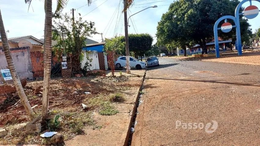 VENDO - TERRENO EM FRNETE Á PRAÇA PARAGUAIA   - Foto 5