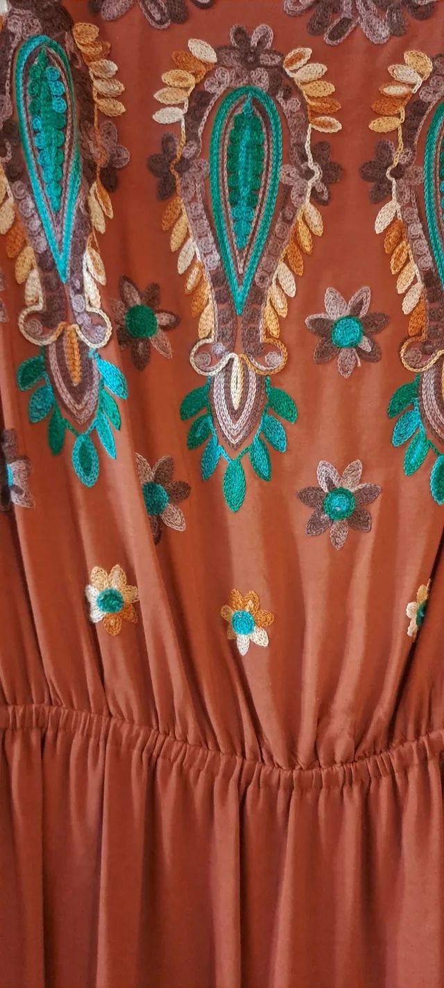 Lindo vestido em algodão com bordados P - Foto 2
