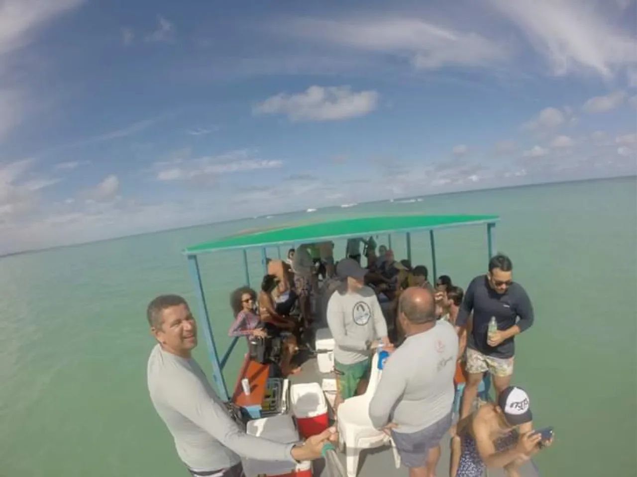 Vendo 03 barcos completos com motores de rabeta.