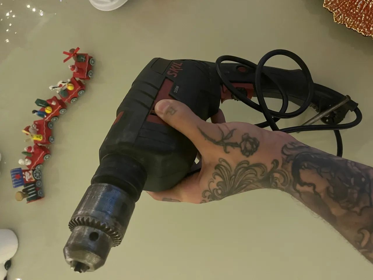 Furadeira de impacto Skil 550W 127V