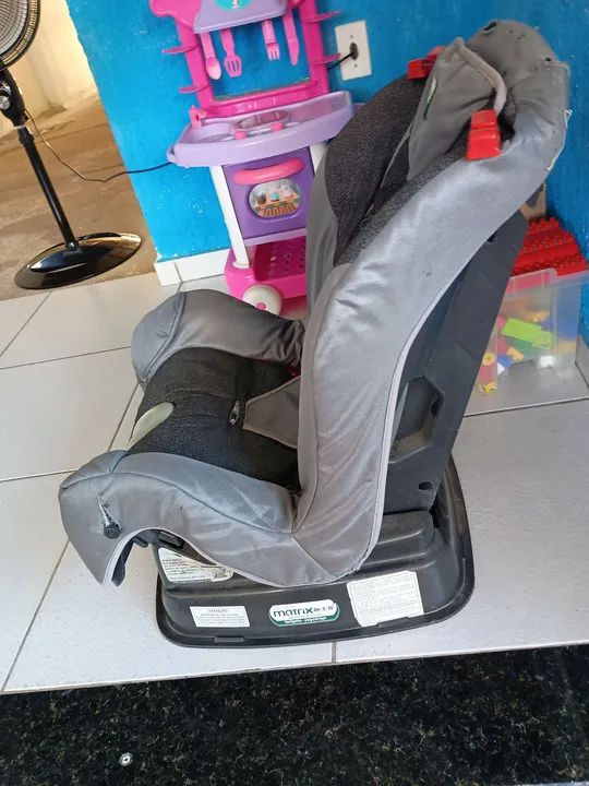 Cadeira de Carro para Bebê - Marca Safety 1st - Foto 2