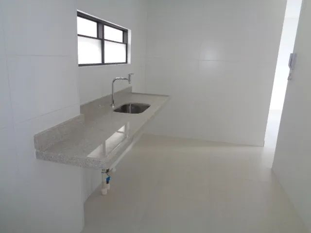 Apartamento novo com 03 quartos sendo 02 suítes, varanda, 2 vagas no Jardim Oceania - Foto 5