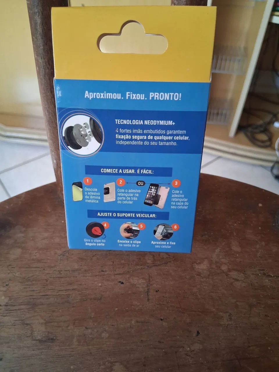 Suporte veicular magnético para smartphones  - Foto 3