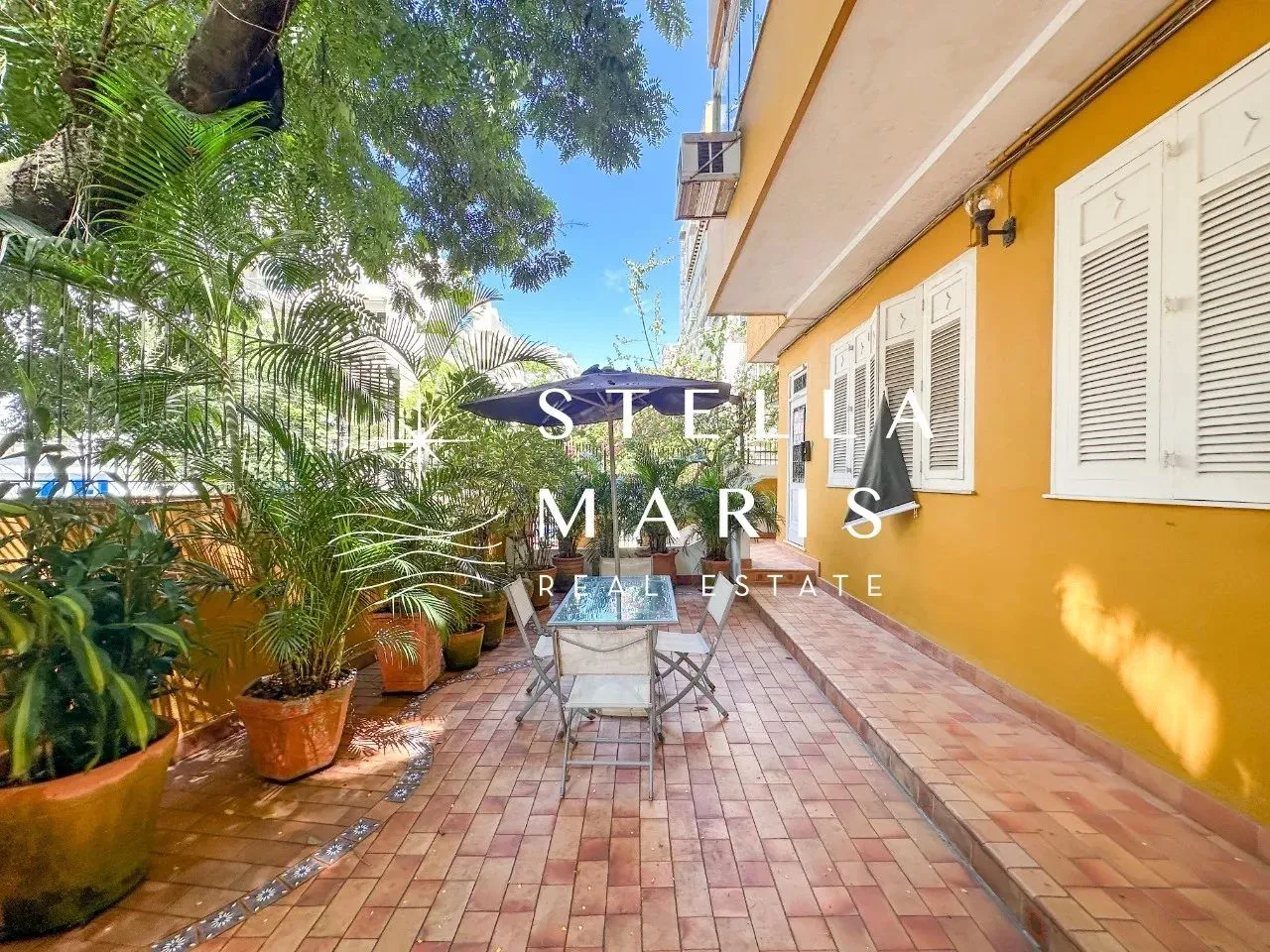 Jardim Botânico, Apartamento Tipo Casa de 105 m2, 3 quartos em Prédio de Época à venda em 