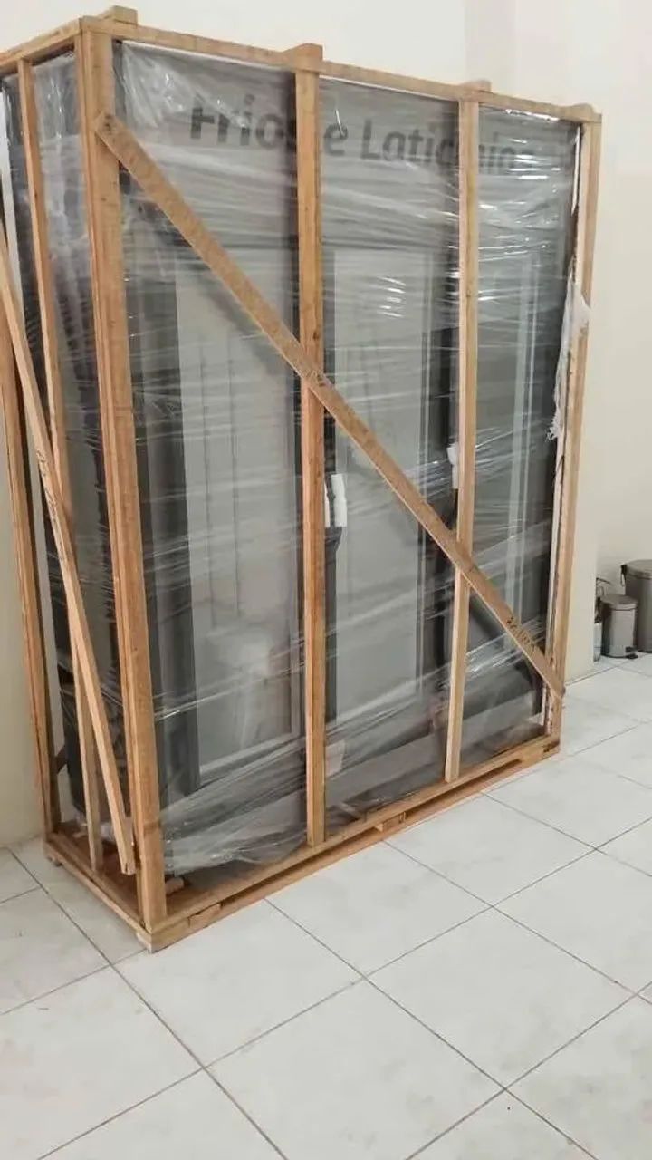 Balcão expositor auto serviço 3 porta frio e laticínio chimafrio pronta entrega - Marcos 