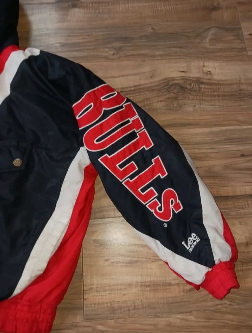 Jaqueta vintage 90 Chicago Bulls east Lee  - Foto 2