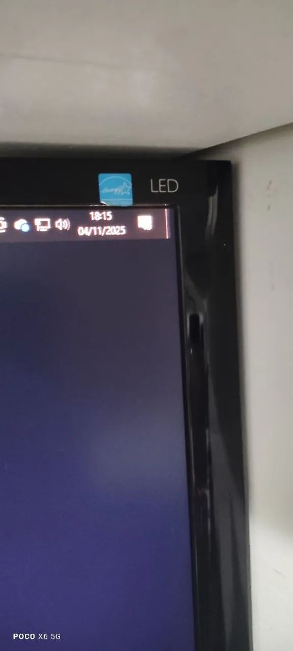Monitor Philips 19 com detalhes LCD - Foto 2