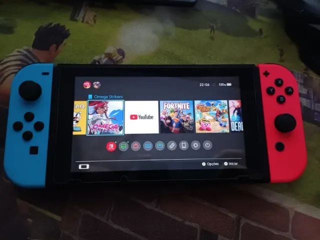 Vendo Nintendo Switch usado, porém muito bem conservado, funcionando perfeitamente!