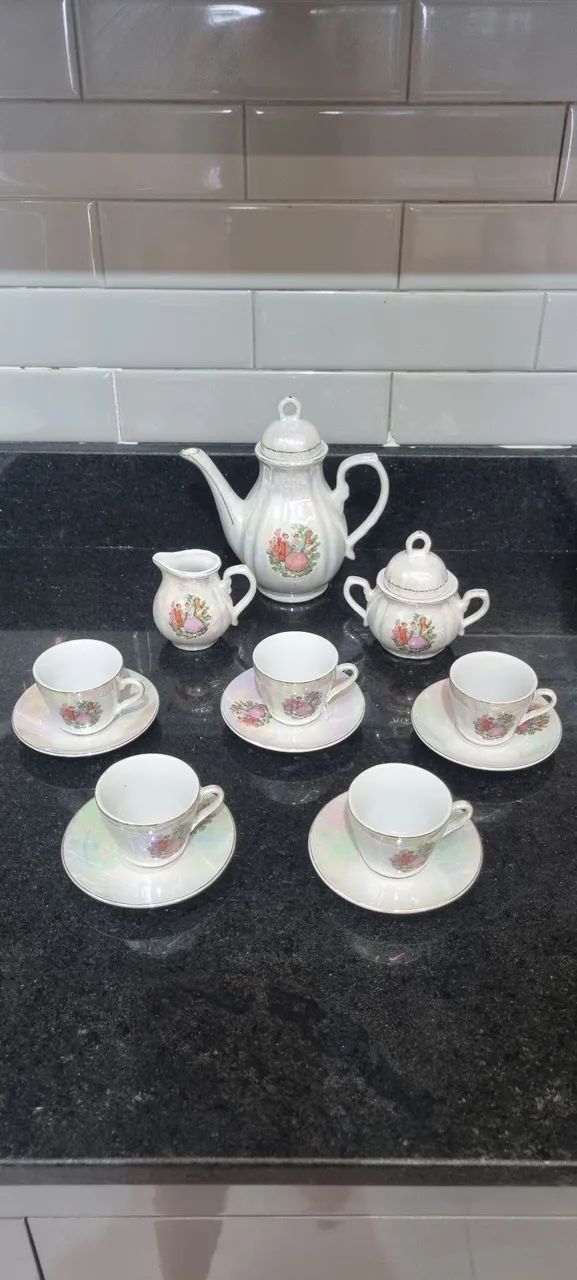 Jogo de chá porcelana com 8 peças