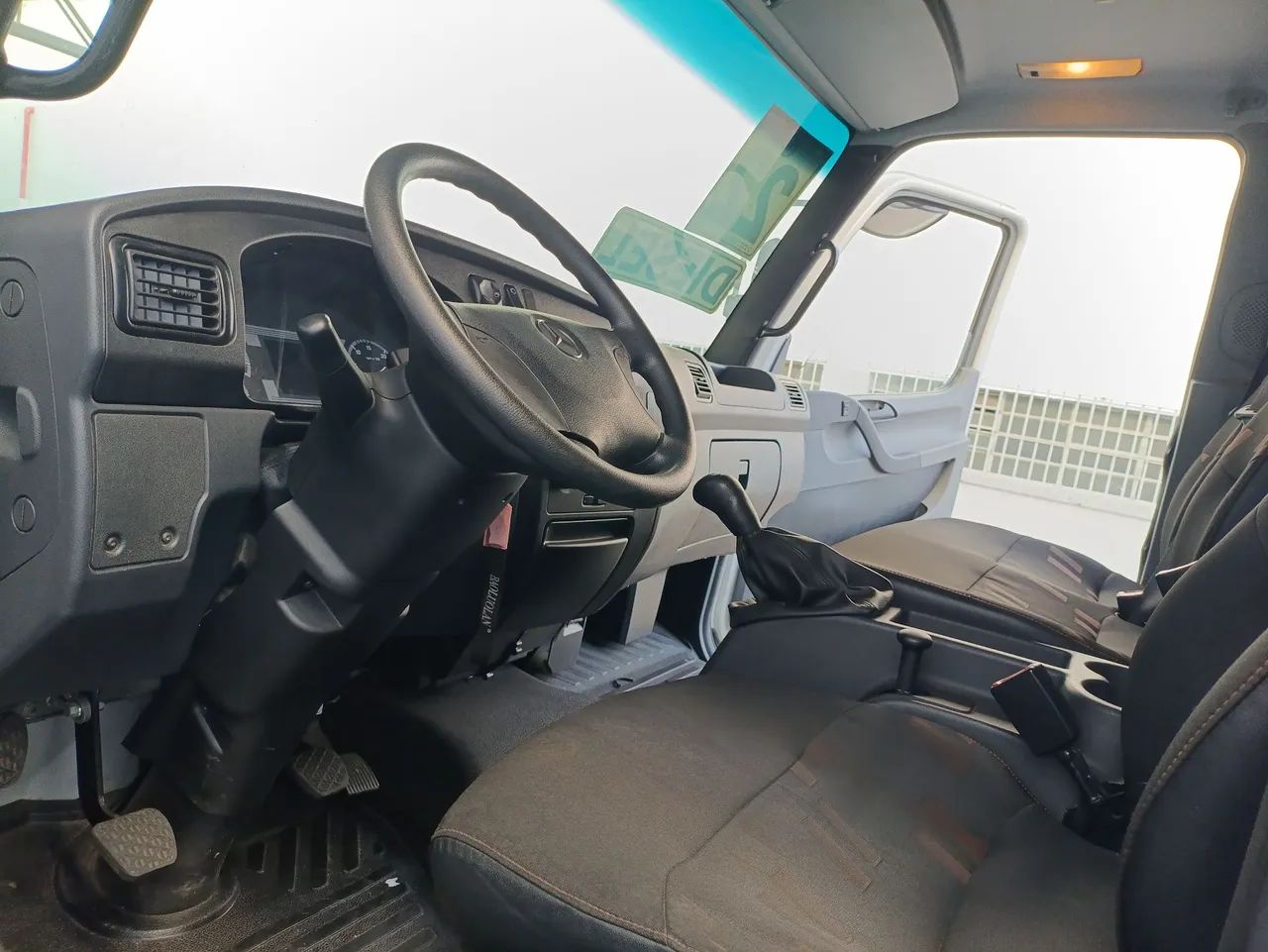 Caminhão Mercedes-Benz Accelo 1016 2022 Bau  - Foto 6