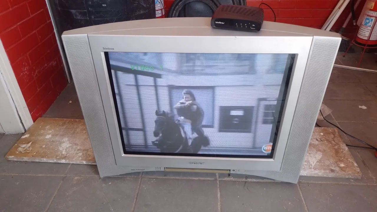 29-inch TV including digital converter.64418589249666120