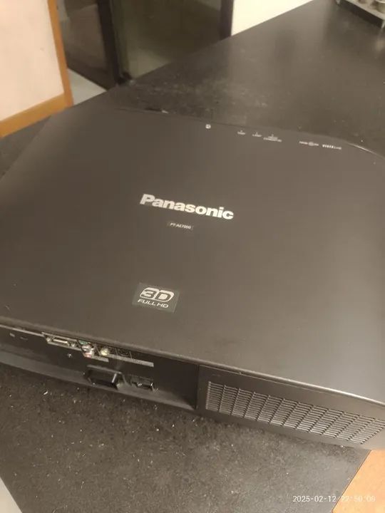 Projetor Panasonic PTAe 7000 - Foto 6