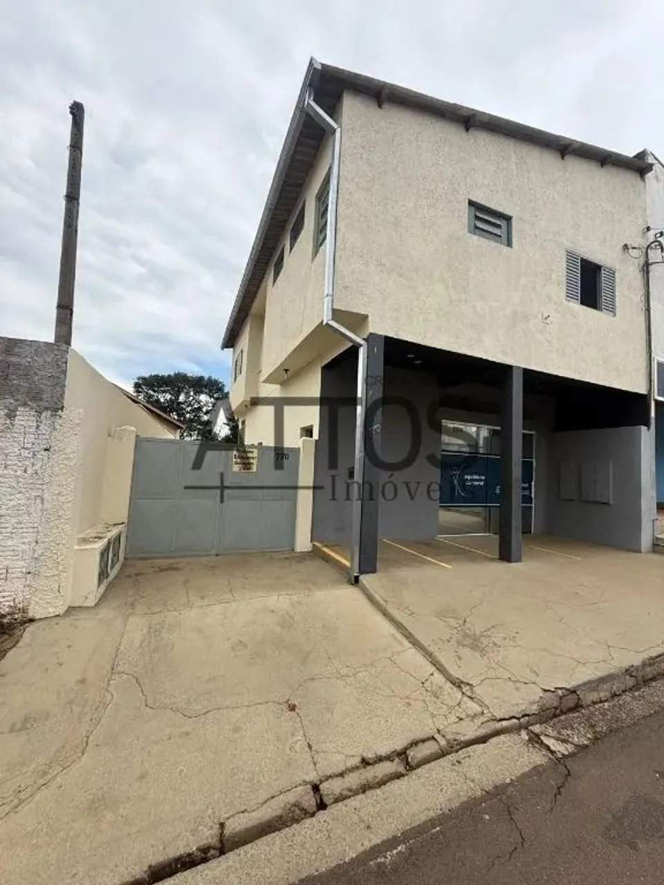 Locação de Apartamentos / Padrão na cidade de São Carlos