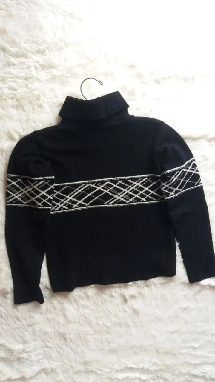 Blusa de lã, gola média / Tam P 