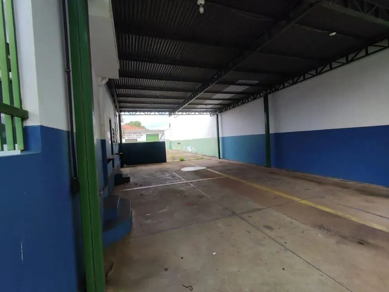 Box/Garagem para alugar por R$ 5.000,01/mês - Centro - Araçatuba/SP