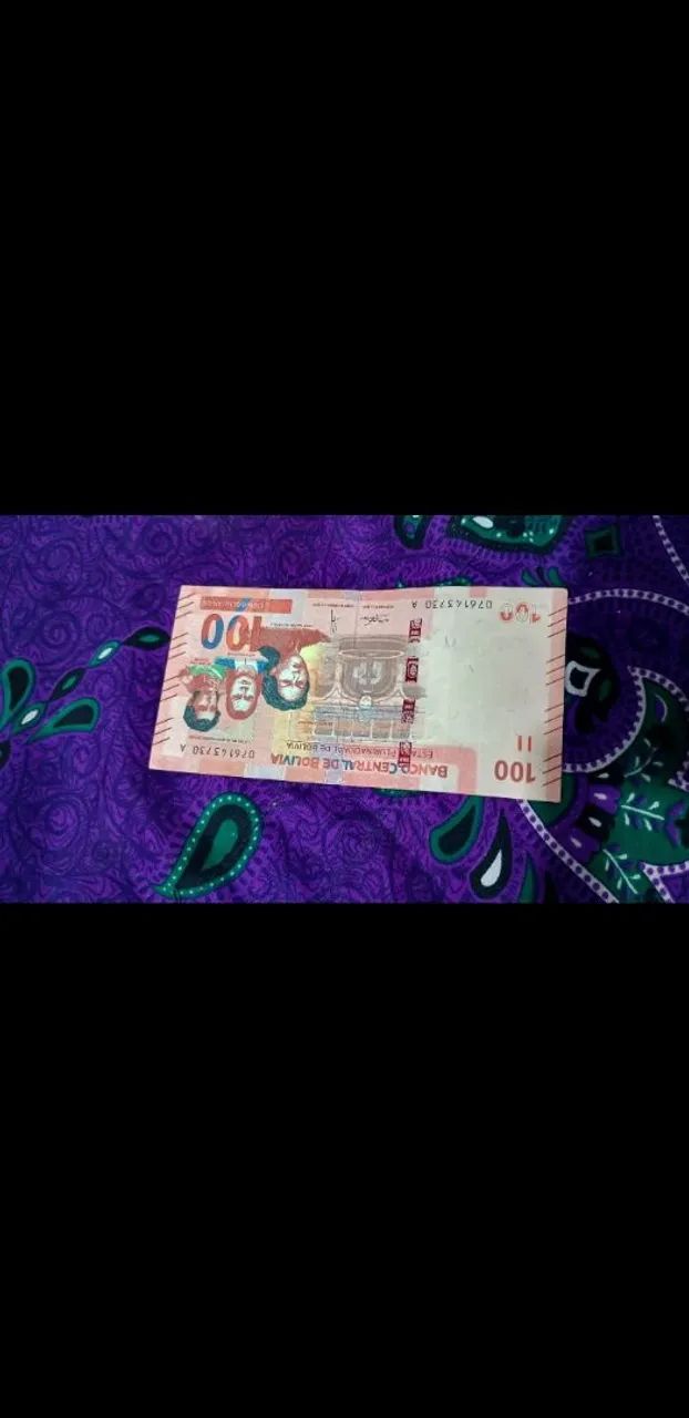 Moeda Boliviana de 100 Bolivianos, as duas por $110 - Foto 2